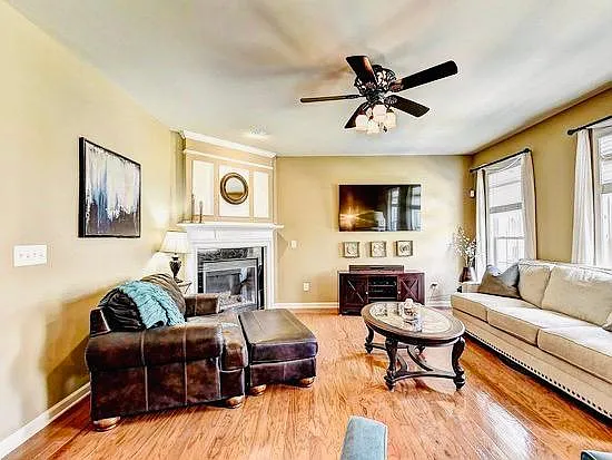 2800 Loftview Sq — Photo 19