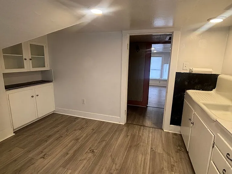 408 N Meridian — Photo 4