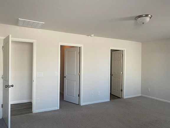 4th image of 840 S Parker Pl