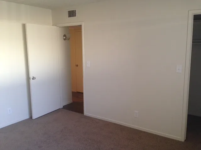 4577 N 1st St — Photo 5