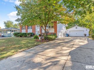 1916 N 24th St, Springfield, IL 62702