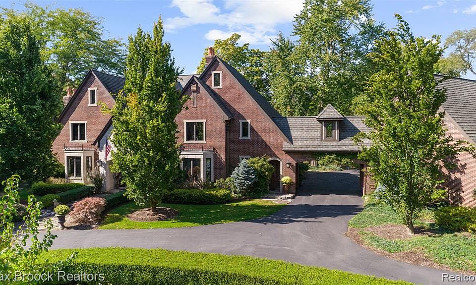 26851 Captains Ln, Franklin, MI 48025 Zillow