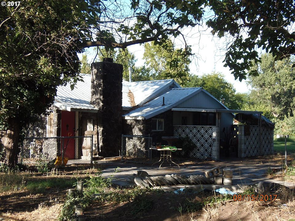 2nd image of 420 NE 8th St