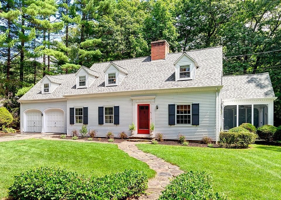 40 Hillside Rd, Southbridge, MA 01550 | Zillow