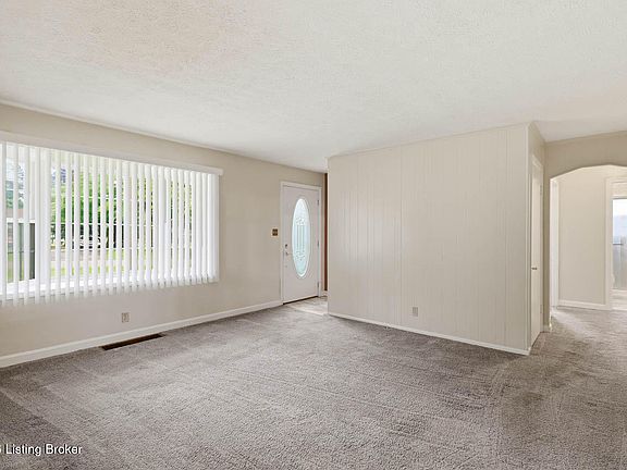 5th image of 1603 Iroquois Pkwy