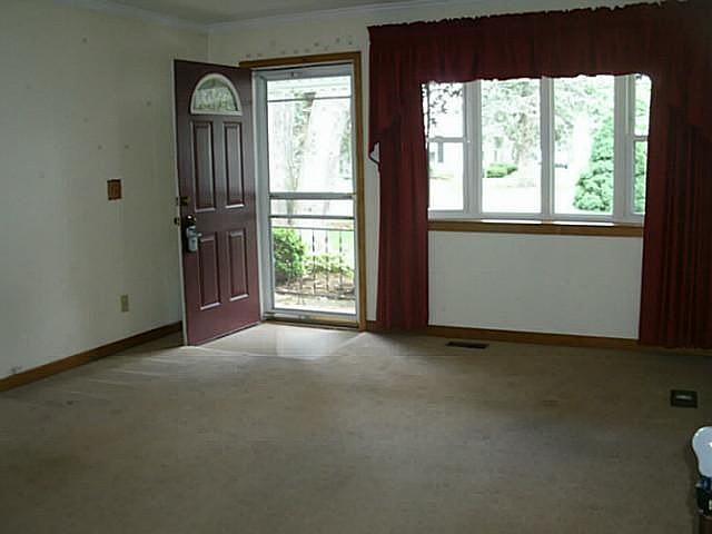 2nd image of 140 Harlan Dr