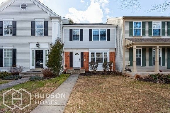 1st image of 54 Battersea Bridge Ct