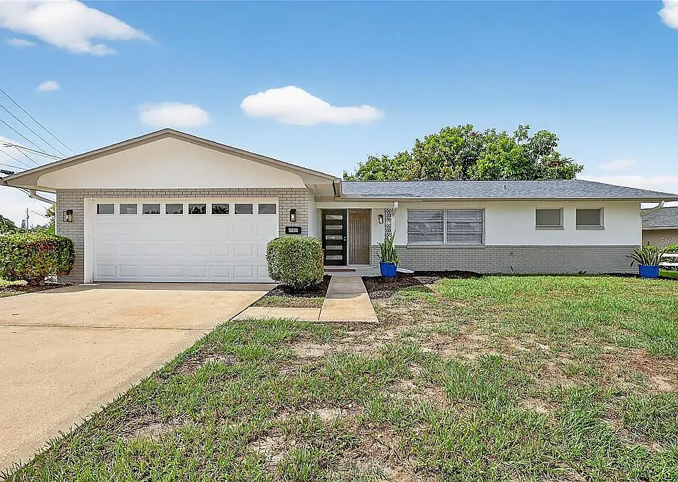 14005 Leeward Dr