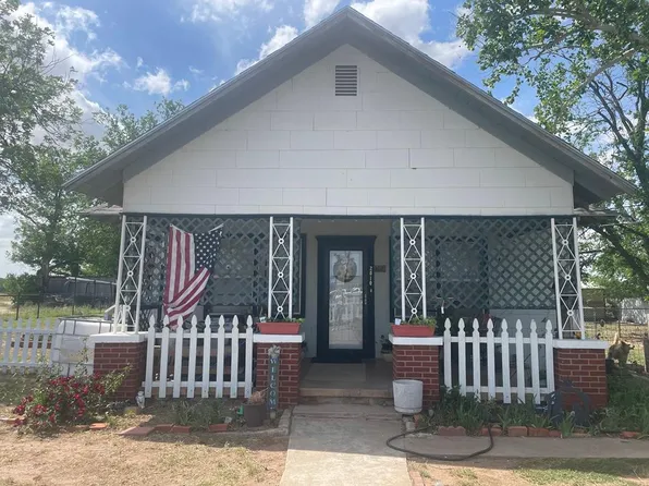 2010 Hutchings Ave, Ballinger, TX 76821