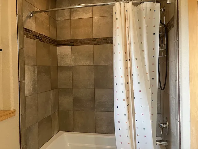 Bathroom tile shower