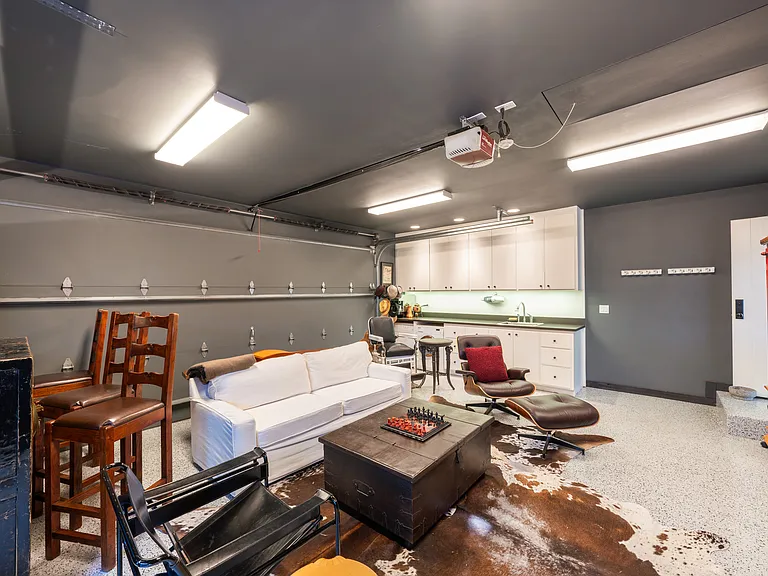 1811 Hillview Pl — Photo 39