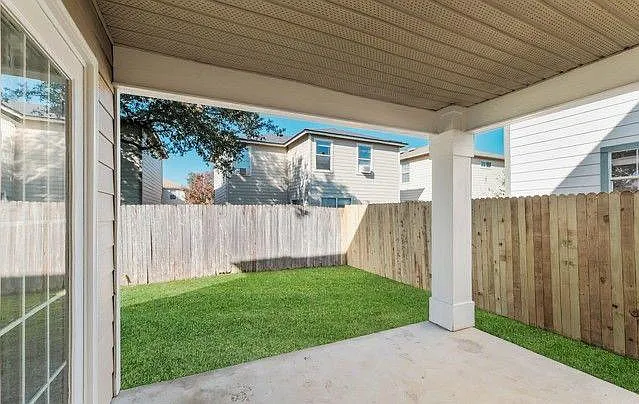 403 Amberdale Oak — Photo 22
