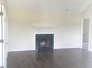 105 Sage Creek Dr, Raeford, NC 28376