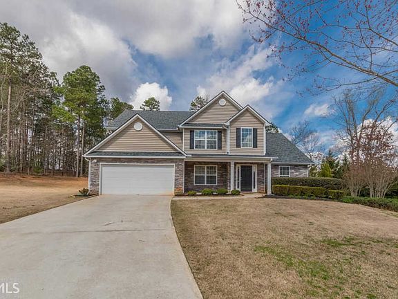 2nd image of 3312 Oakbriar Dr