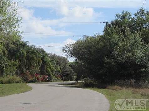 Street View to the East towards Main Street