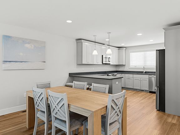 5th image of 2492 S Main St #1C