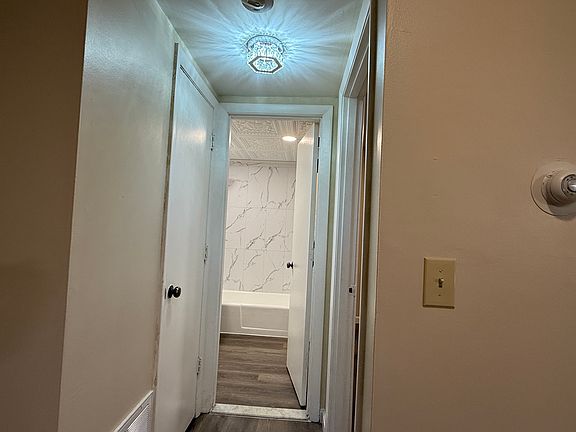 4th image of 52 Shrewsbury Green Dr Unit D