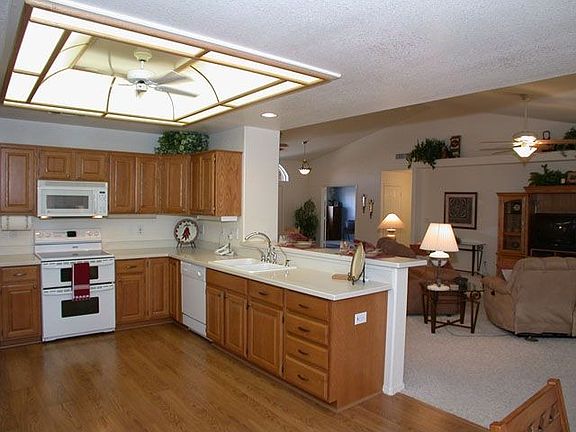 Kitchen with Lots of Space