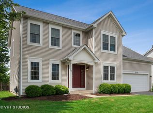 2463 Autumn Grove Cir, Aurora, IL 60504