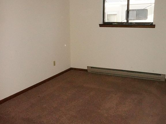 2nd image of 4827 Kanawha Ave SW #B