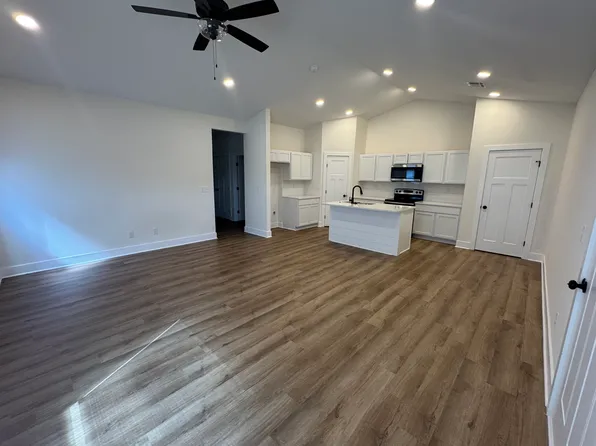 432 Briarbrook Ln, Wichita, KS 67219