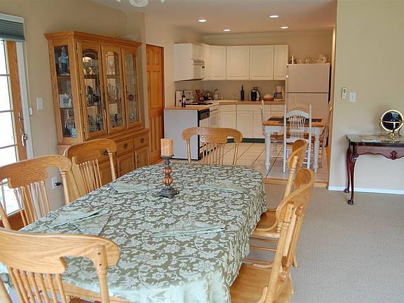 5th image of 10 Highland Ct