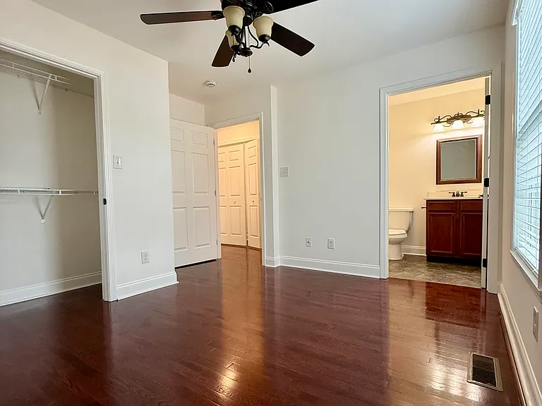 2312 Lawson Ave — Photo 7