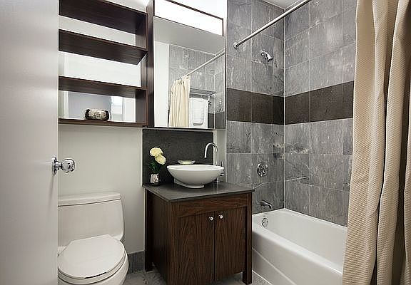3rd image of 535 W 23rd St APT N8d