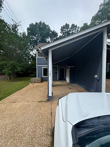 101 Golf Ct Photo 1