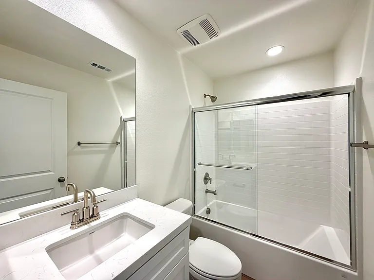 176 N Sutter Ave — Photo 11