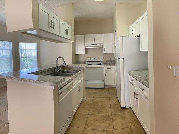 4th image of 1912 Arbor Lakes Cir #1912