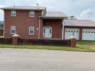 70 School St, Artemus, KY 40903