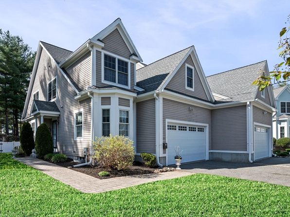 22 Gates Ln #A, Wakefield, MA 01880