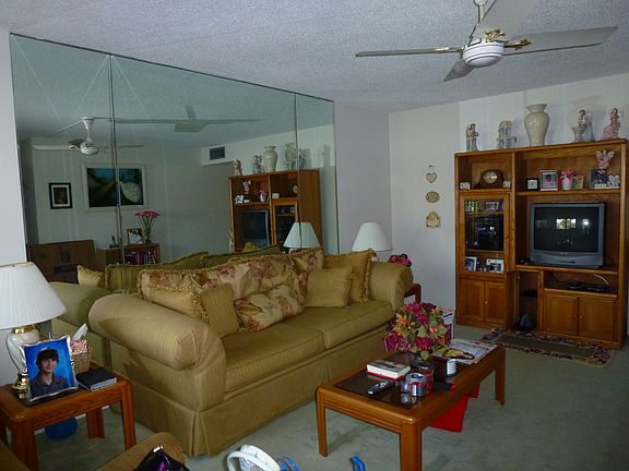 4th image of 85 Canterbury D #D-0850