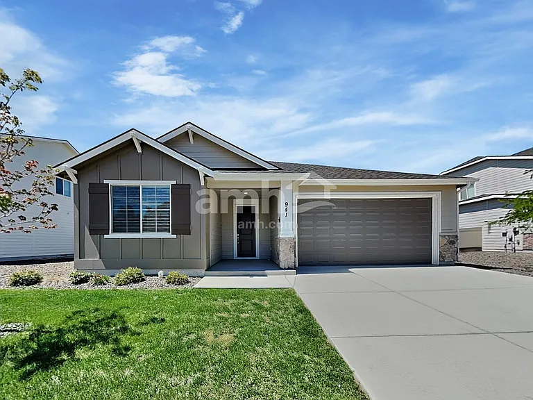 941 Rivermist Pl — Photo 1