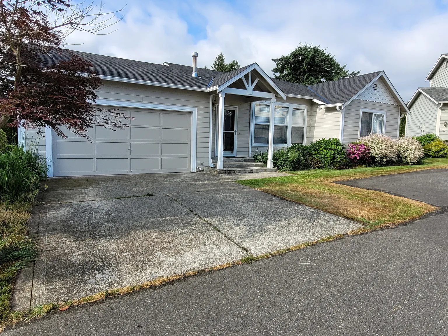 2 bed, 992 sqft, $2,000 — Photo 2