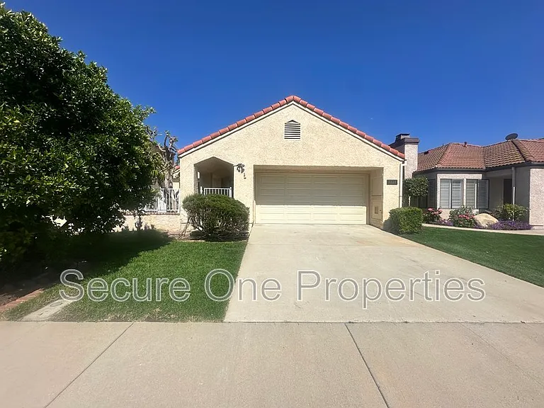2324 Hampton Ave — Photo 1