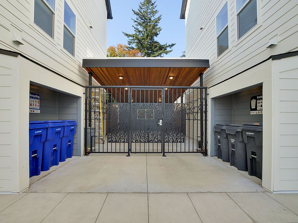Building Photo 5
