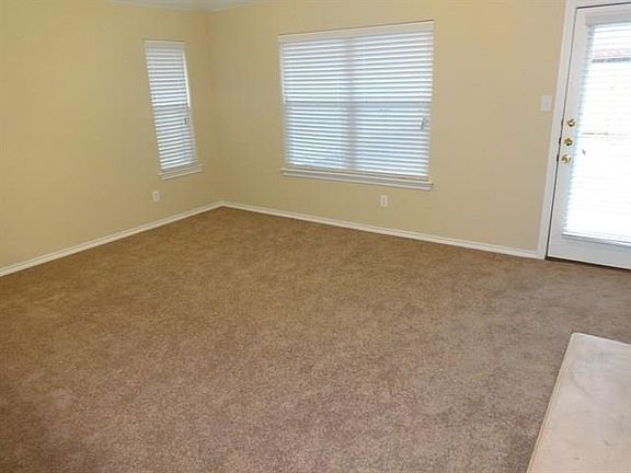 4th image of 424 Dogwood Dr