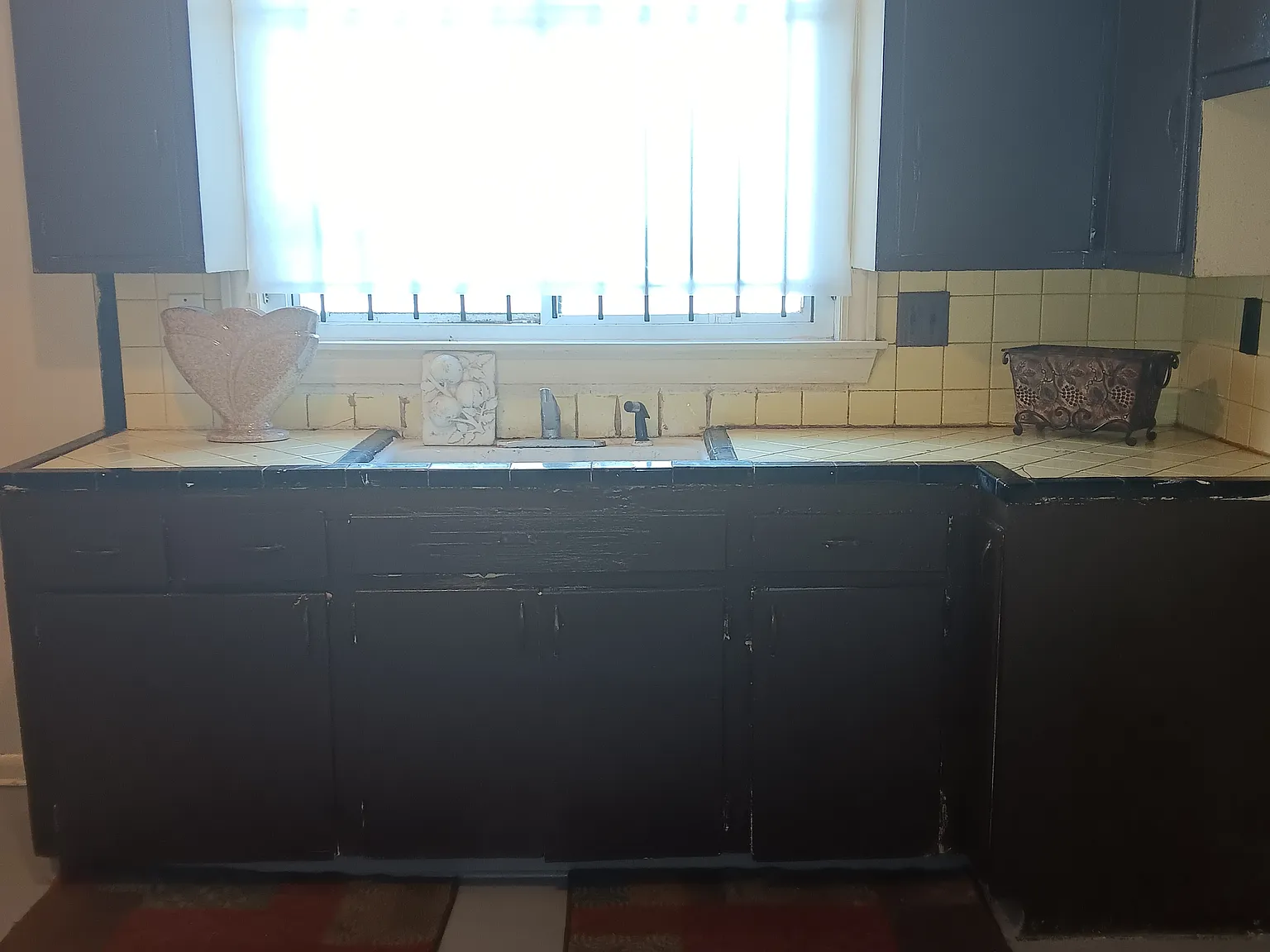 3 bed, 1000 sqft, $1,300 — Photo 2
