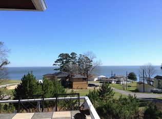 15 Ridgeway Dr, Coldspring, TX 77331