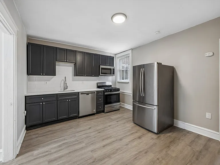 1117 Rosalie St — Photo 10