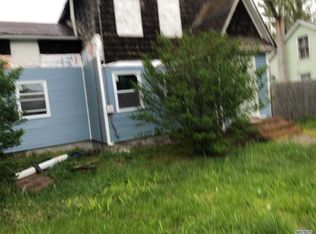 1345 5th Ave, Bay Shore, NY 11706