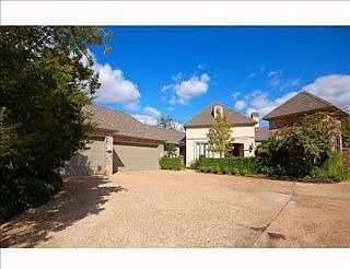 2nd image of 107 Esplanade Ct