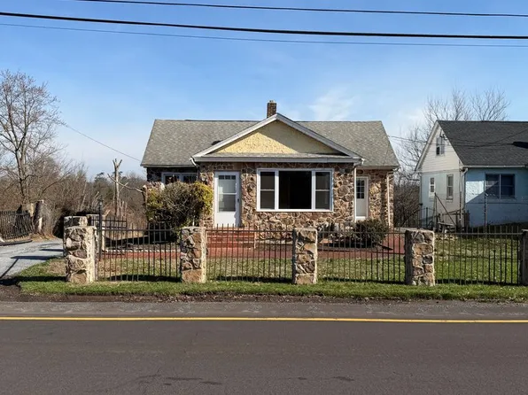 35 Ben Franklin Hwy E, Birdsboro, PA 19508