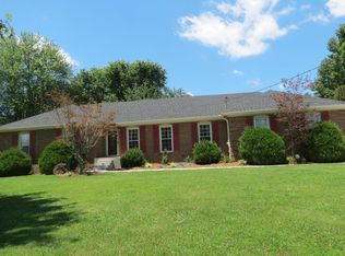 229 Park View Dr, Louisville, KY 40245