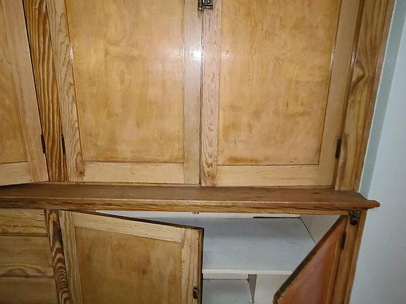 5th image of 5103 W Wells St #5103