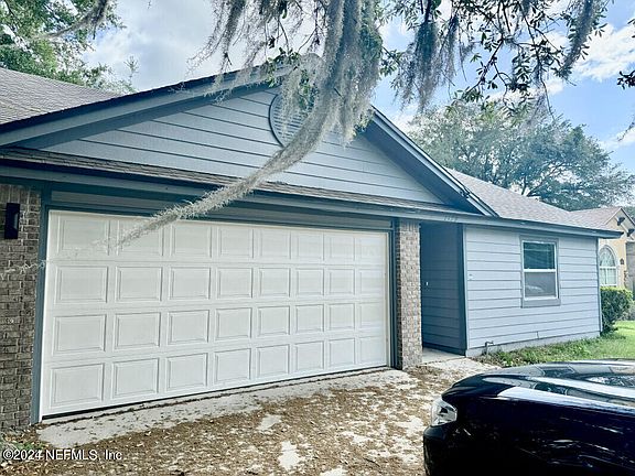 2nd image of 1379 HIGH PLAINS Drive W