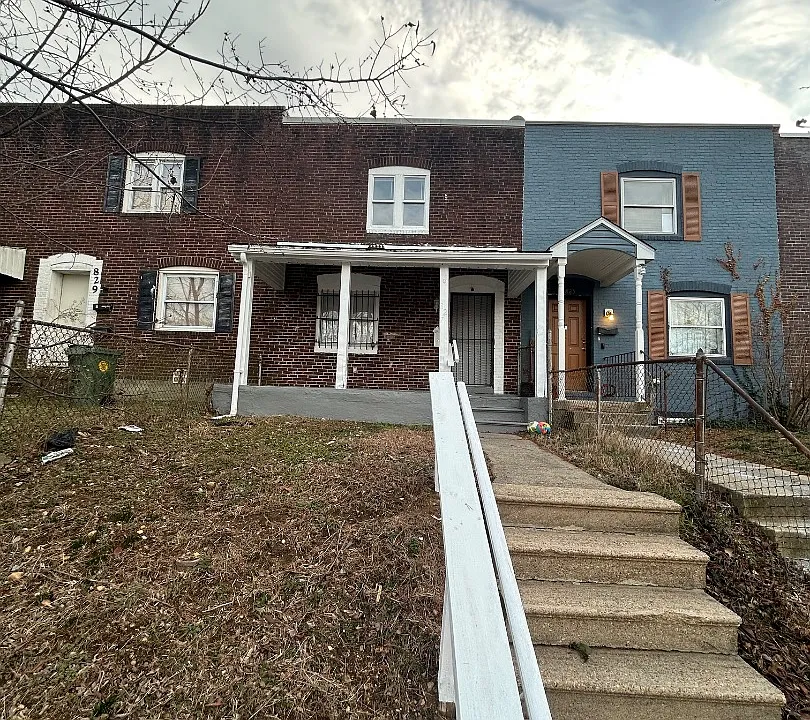 827 Jack St