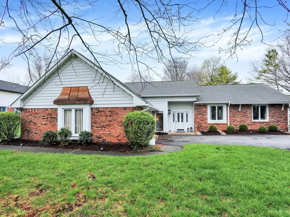 825 Mulberry St, Zionsville, IN 46077